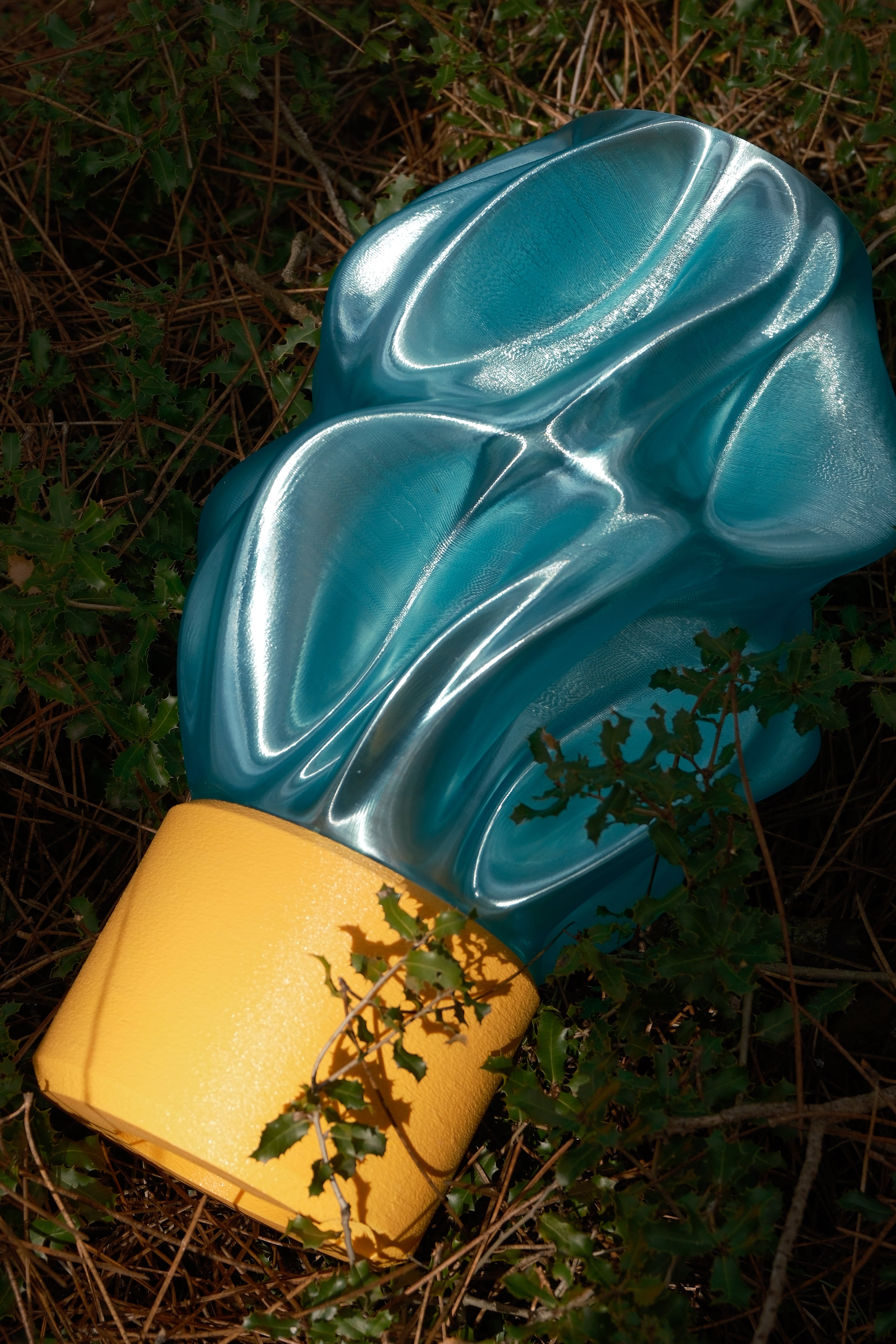 FLUID / AMBER–COBALT