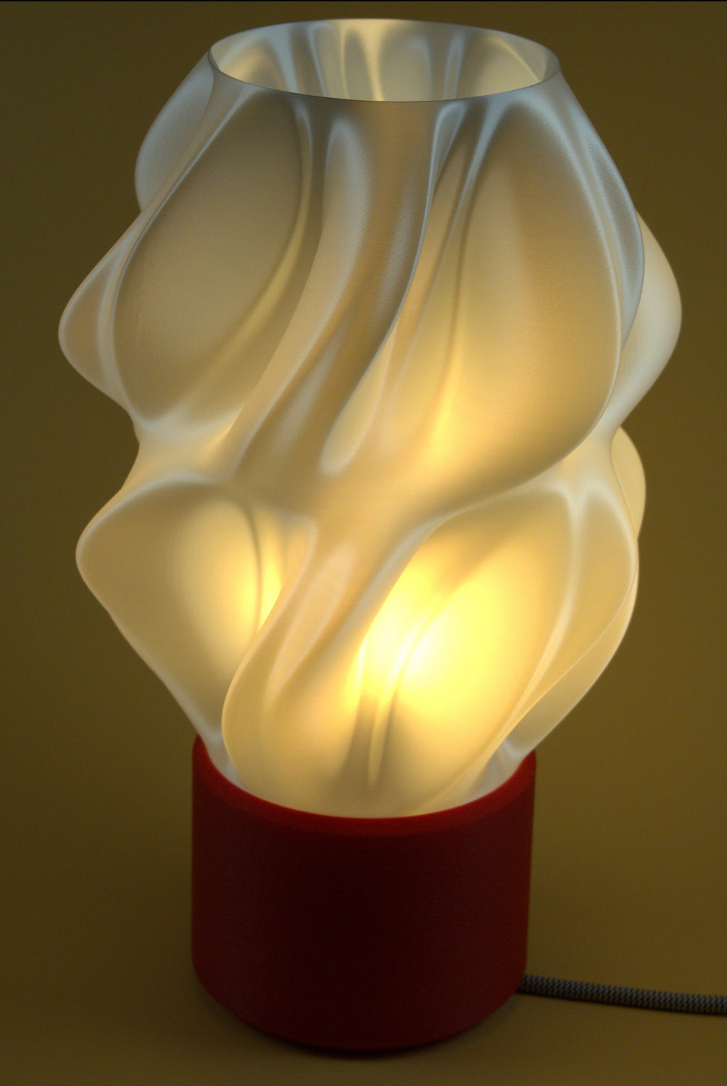 FLUID / PEARL–RED