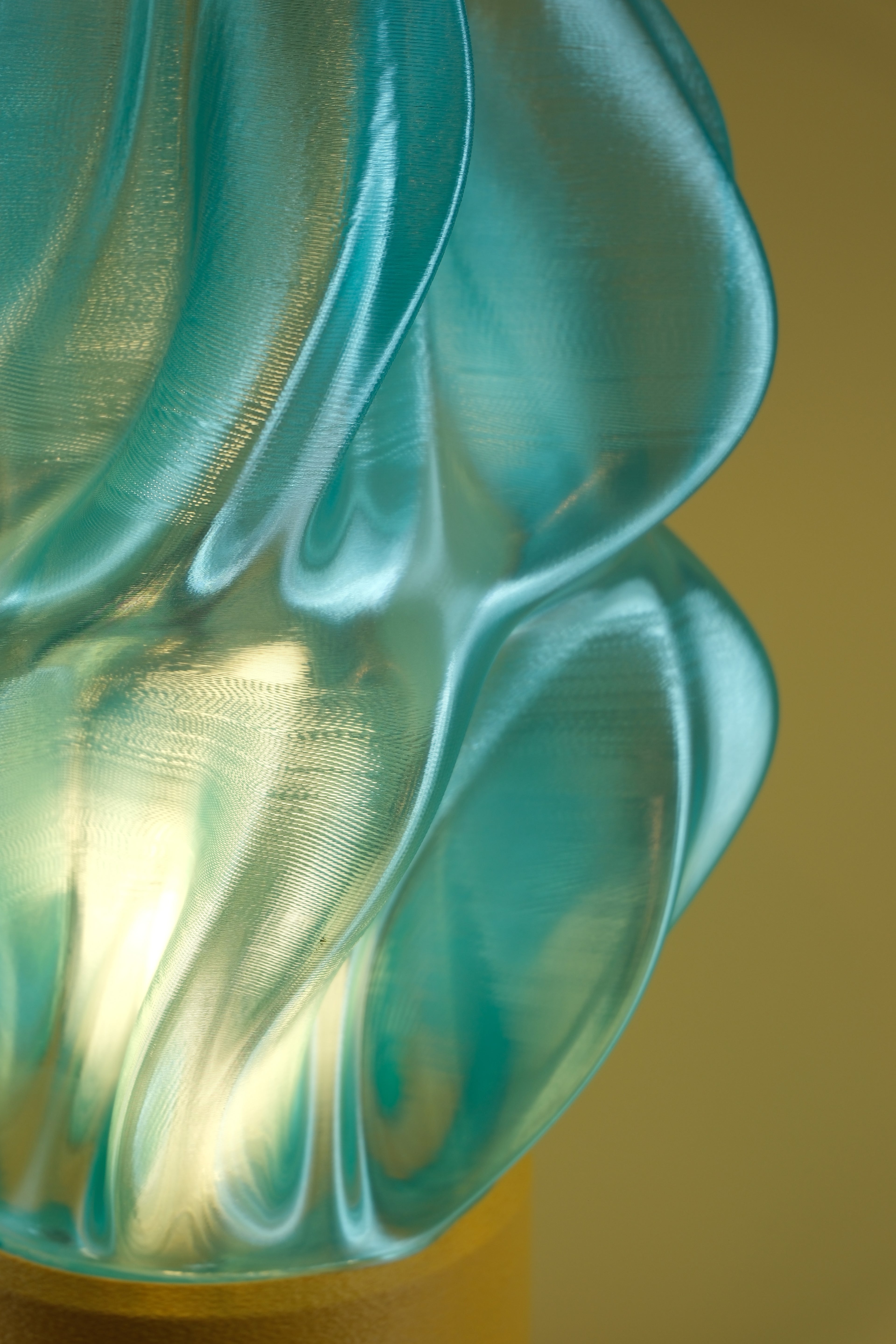 FLUID / AMBER–COBALT