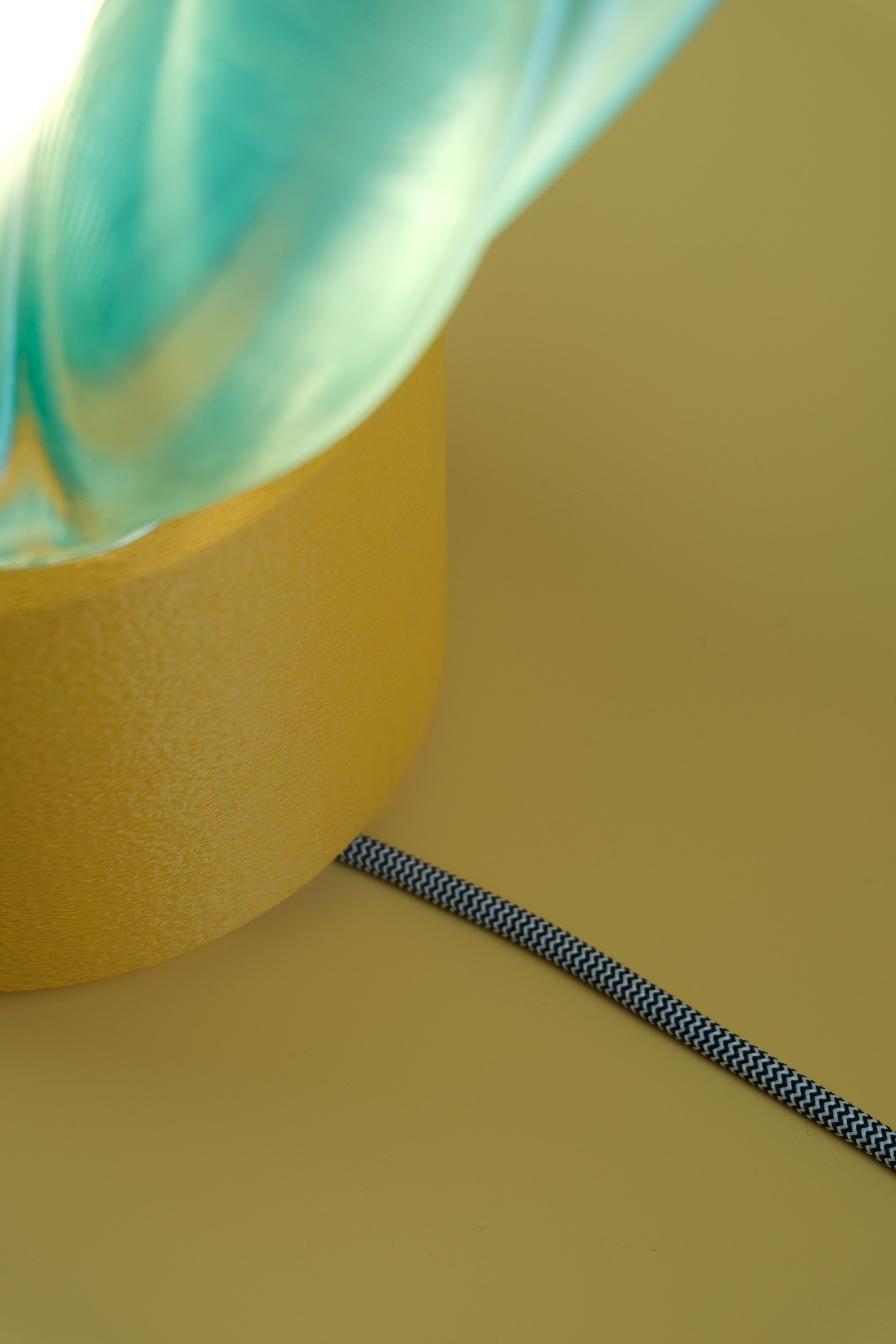 FLUID / AMBER–COBALT