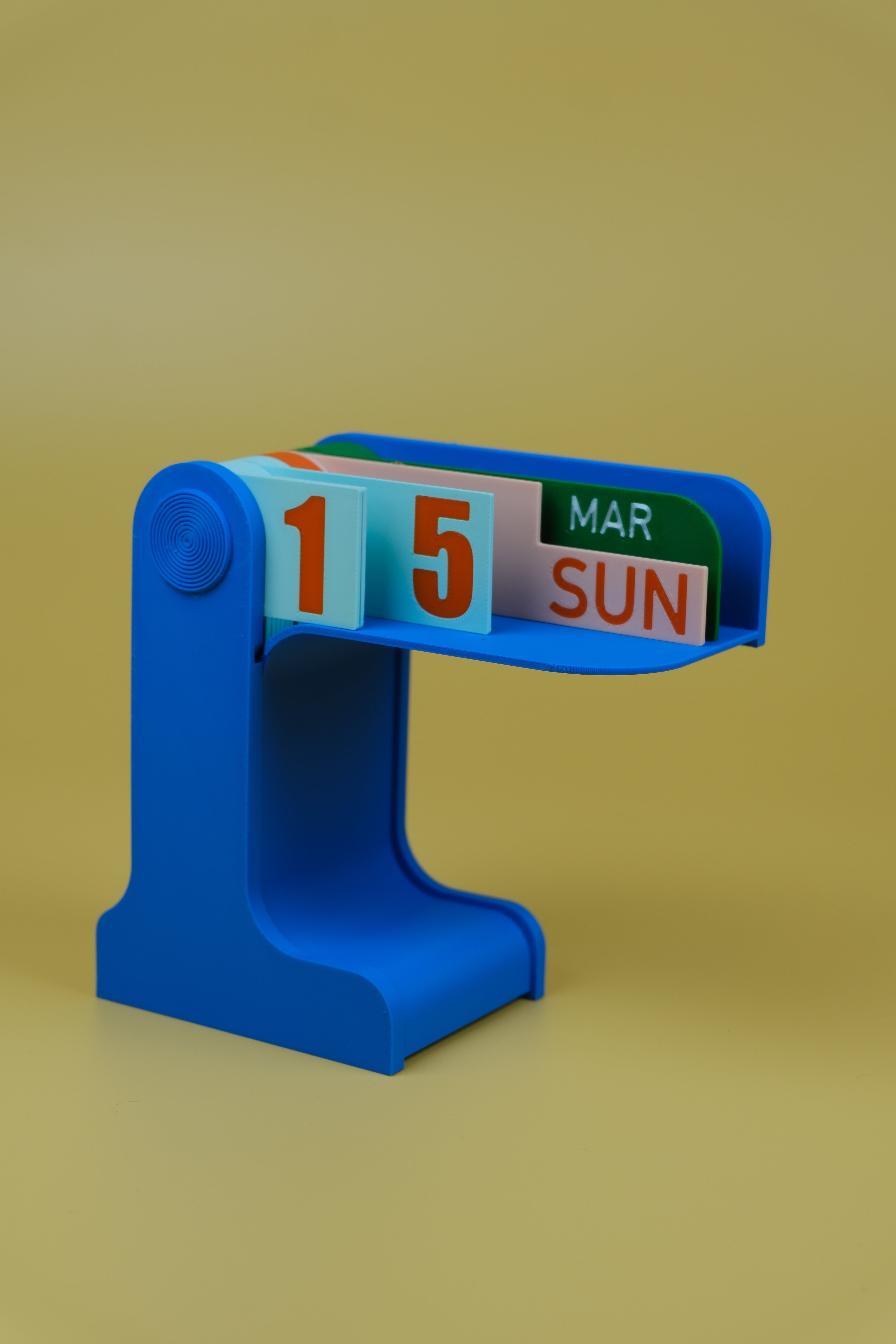 DAY PLAY - Perpetual Desk Calendar BLUE