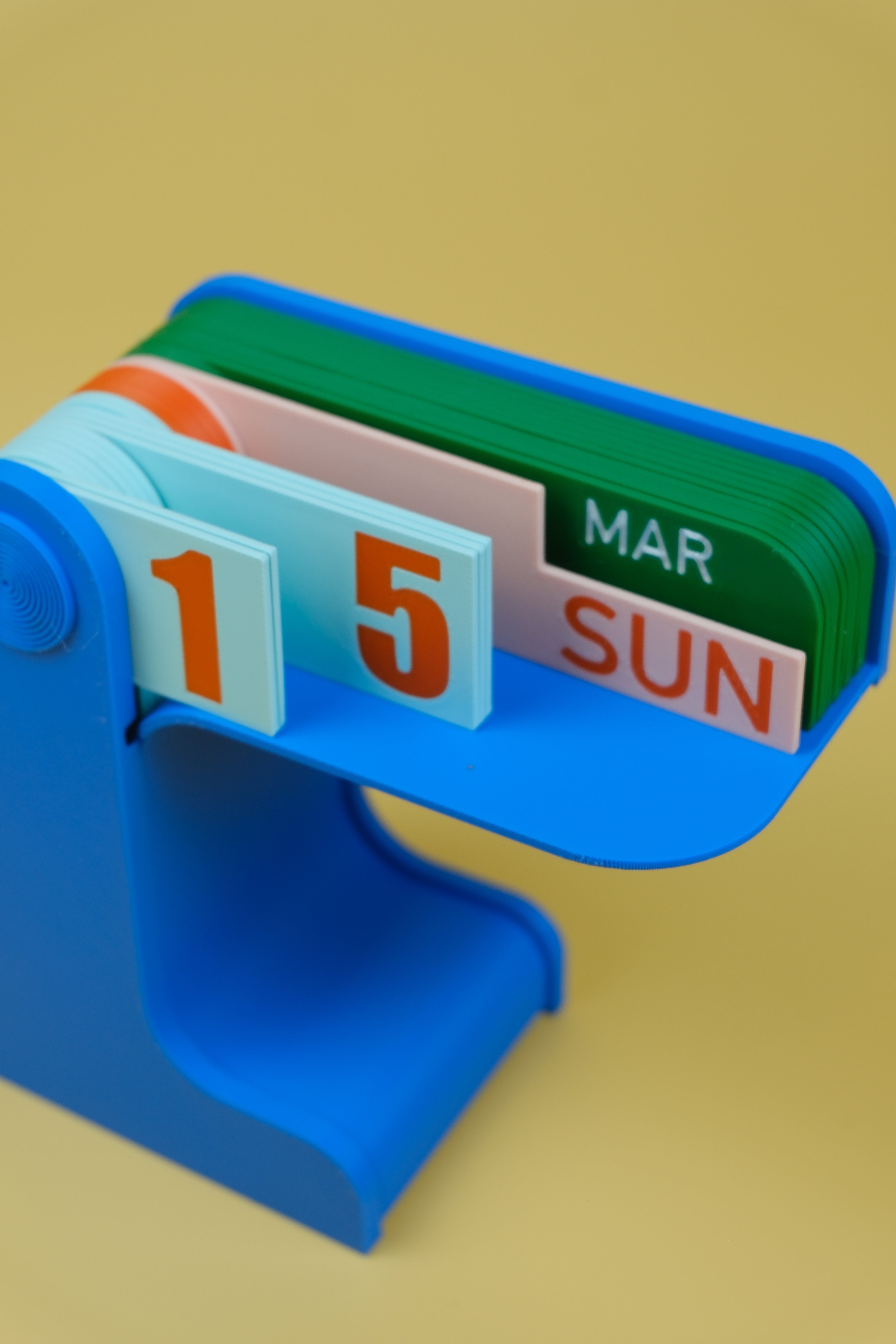 DAY PLAY - Perpetual Desk Calendar BLUE