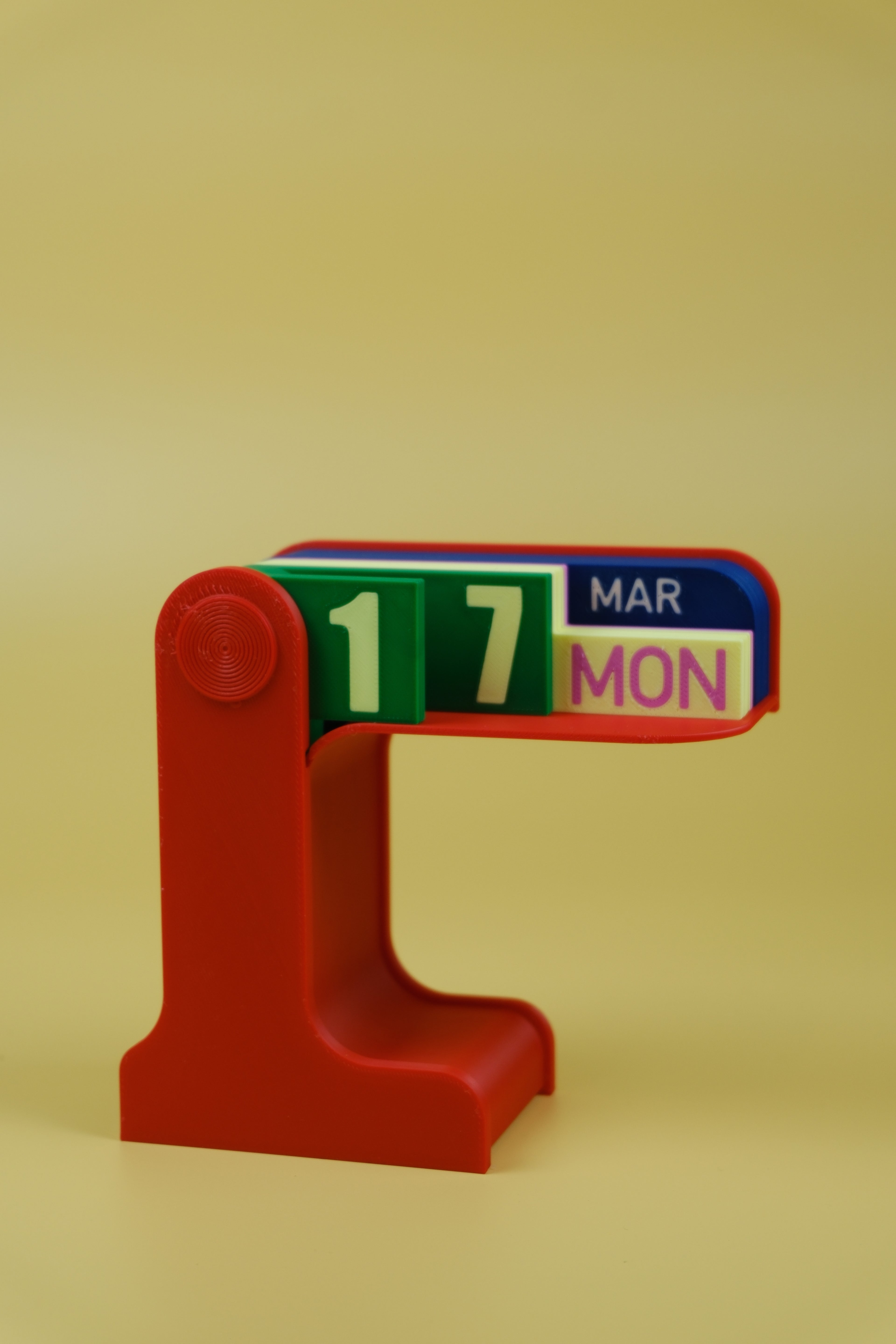 DAY PLAY - Perpetual Desk Calendar RED