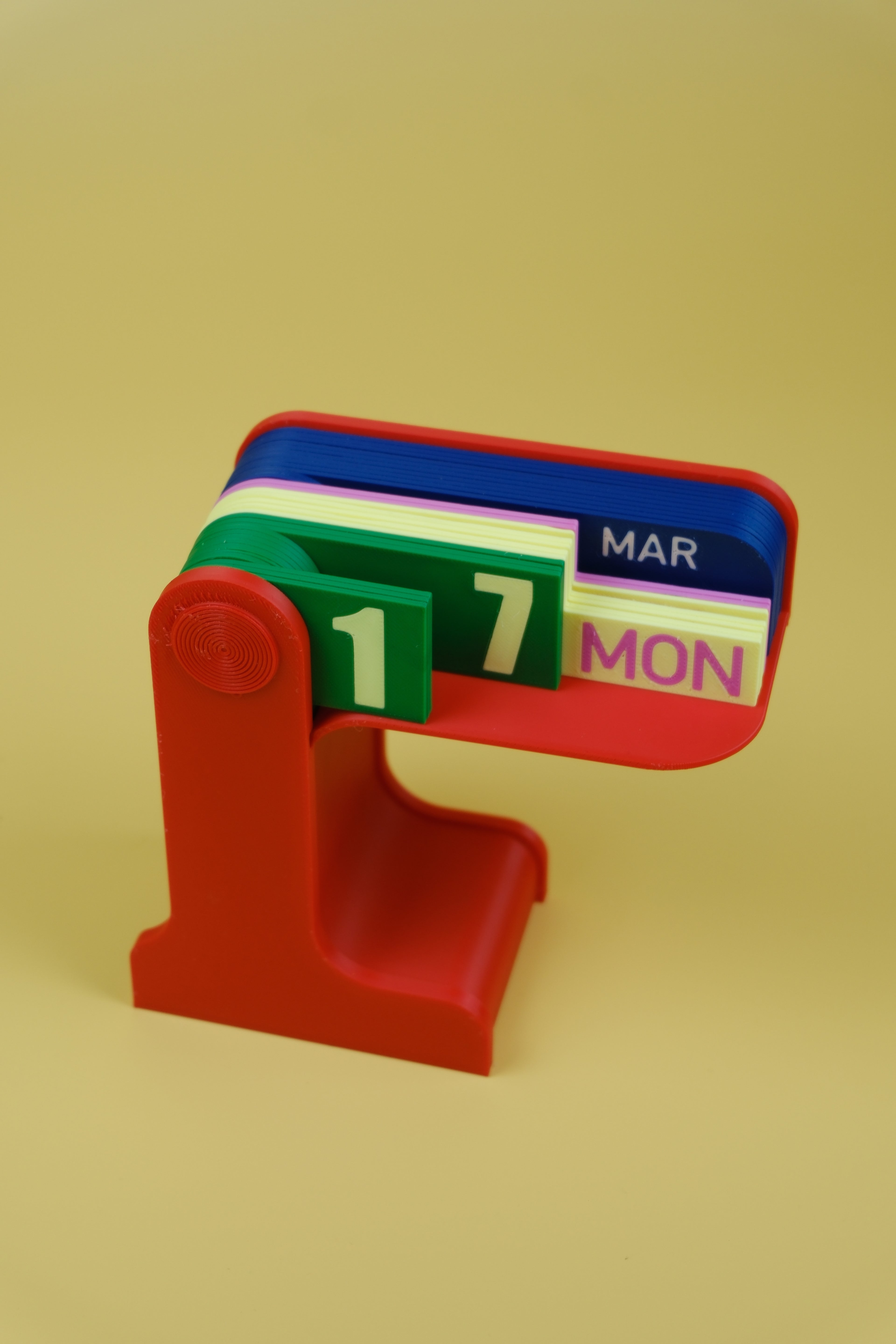 DAY PLAY - Perpetual Desk Calendar RED