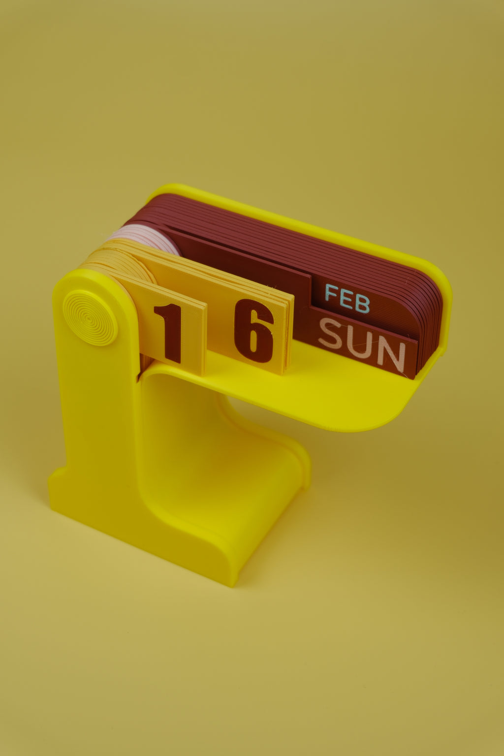 DAY PLAY - Perpetual Desk Calendar YELLOW