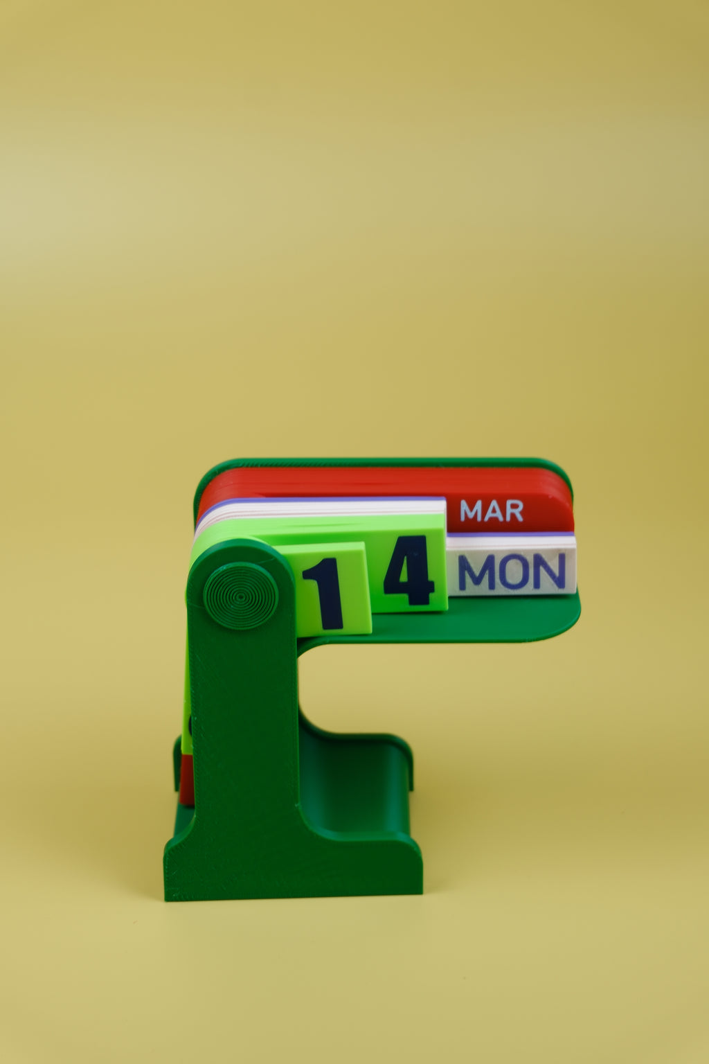 DAY PLAY - Perpetual Desk Calendar GREEN